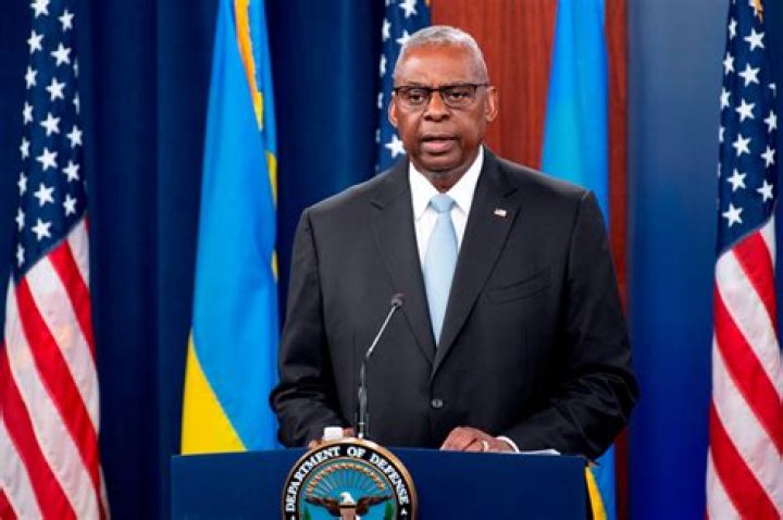Lloyd Austin pierwszym czarnosk&oacute;rym sekretarzem obrony Stan&oacute;w