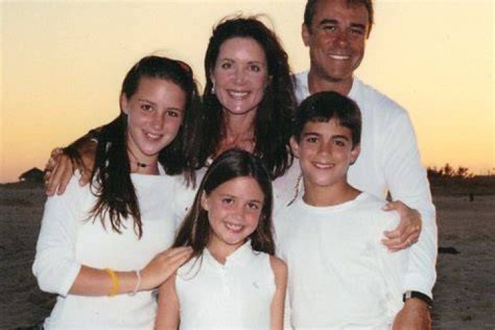 Lois Robbins and Husband Andrew Zaro Net Worth Difference Do They
