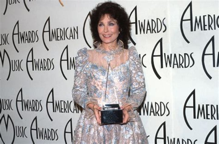 Loretta Lynn Biographical Timeline American Masters PBS IWOFR