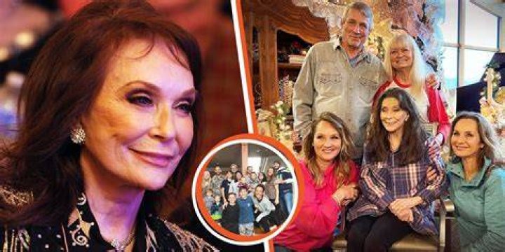 Loretta Lynn on QVC with her daughter Patsy Loretta lynn, Loretta