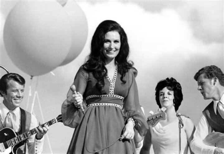 Loretta Lynn's Husband Made an Unbelievable Deathbed Confession About
