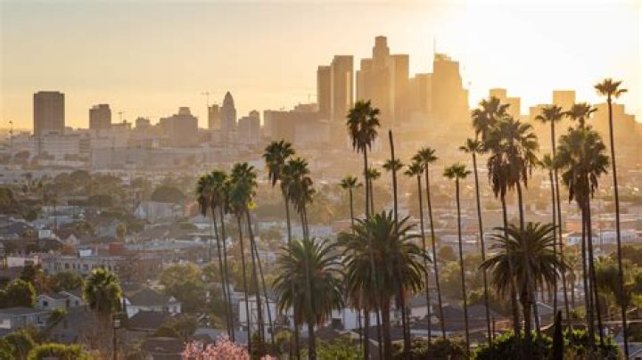 LOS ANGELES, CA 14. Dezember 2015 Schauspieler Tony Goldwyn & Frau