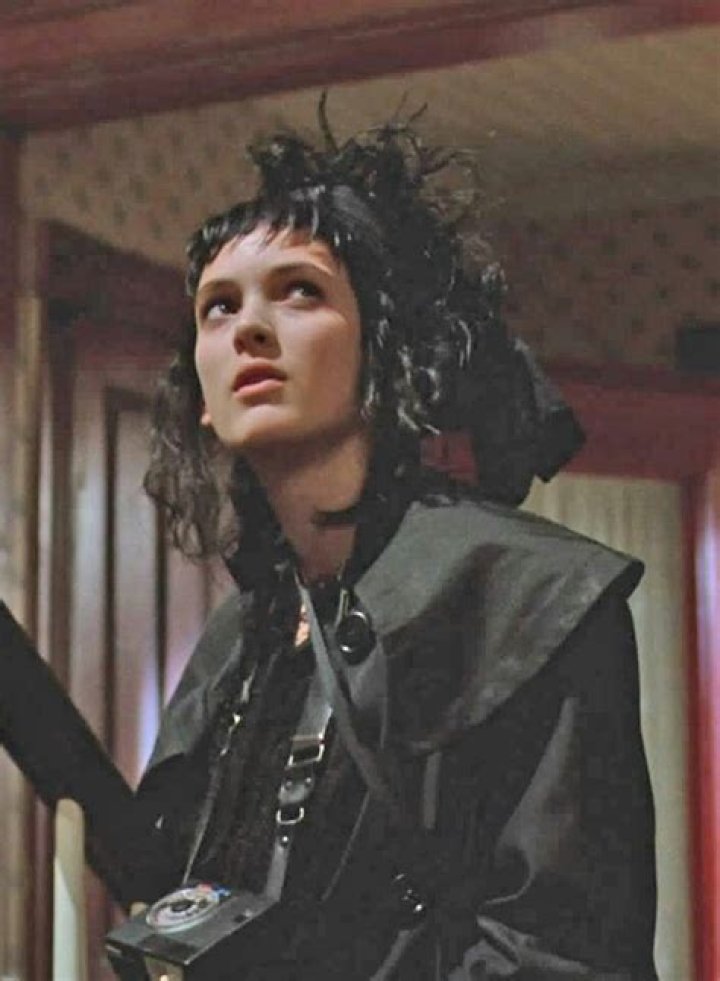 lydia Lydia Deetz Photo (33429316) Fanpop