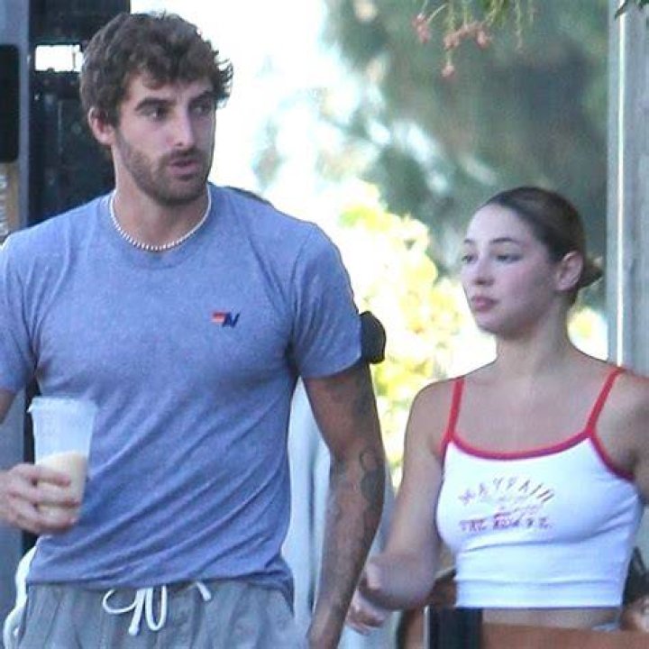 MADELYN CLINE and Jackson Guthy Out in Malibu 06/26/2022 HawtCelebs