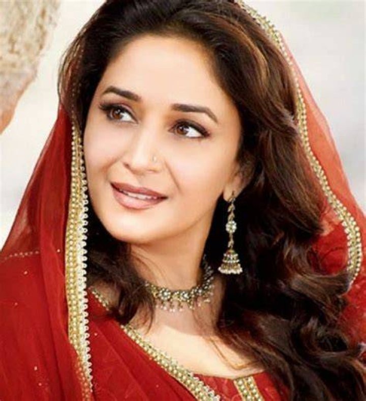madhuri dixit Free Wallpaper