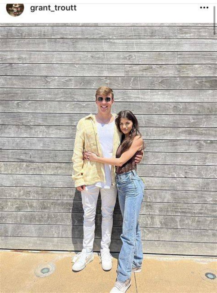 Madi and bf seem to be together? r/thebachelor