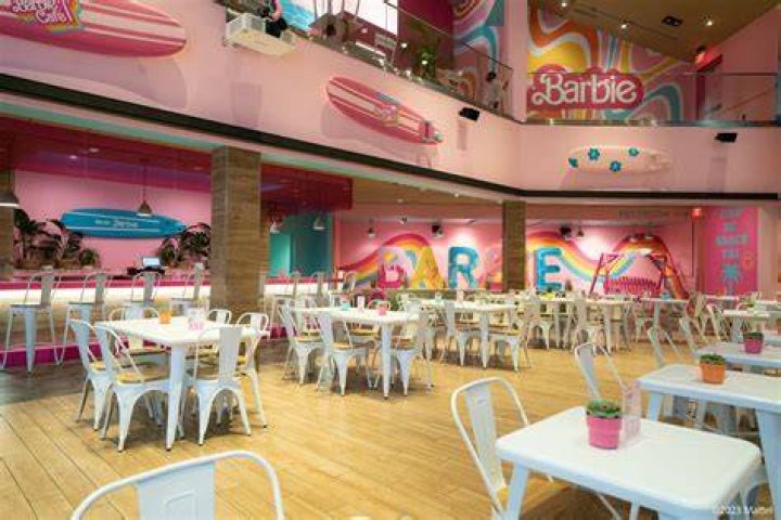 Malibu Barbie Cafe, Golden Girls popup restaurants come to Chicago