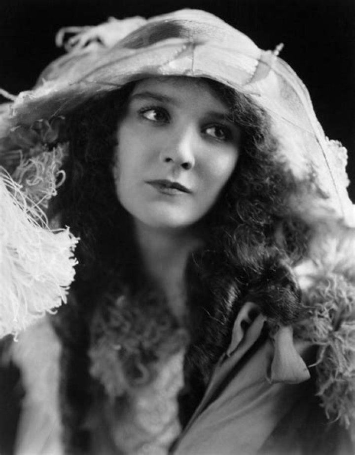 Mary Philbin Mary Philbin