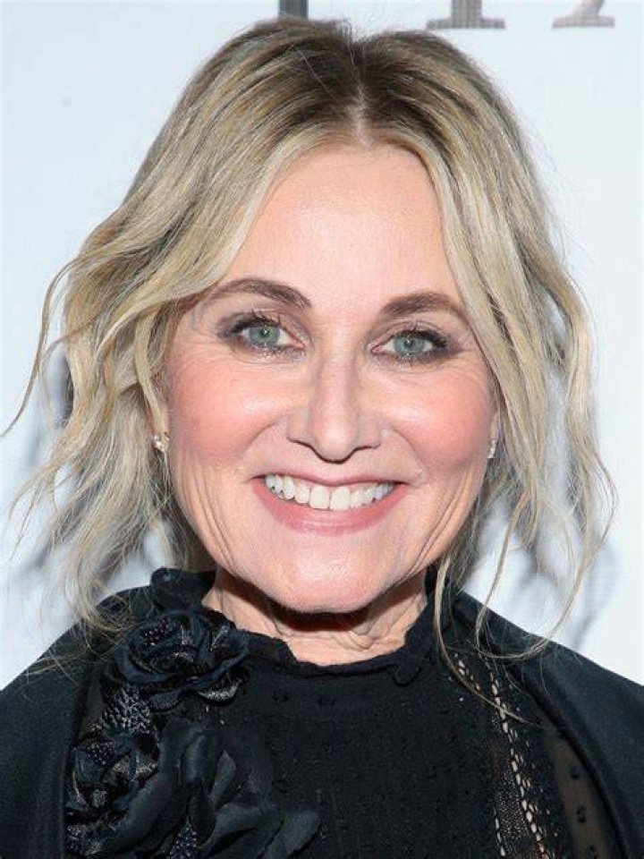 Maureen McCormick Bio, Net Worth, TV Shows, Movie, Brady Bunch