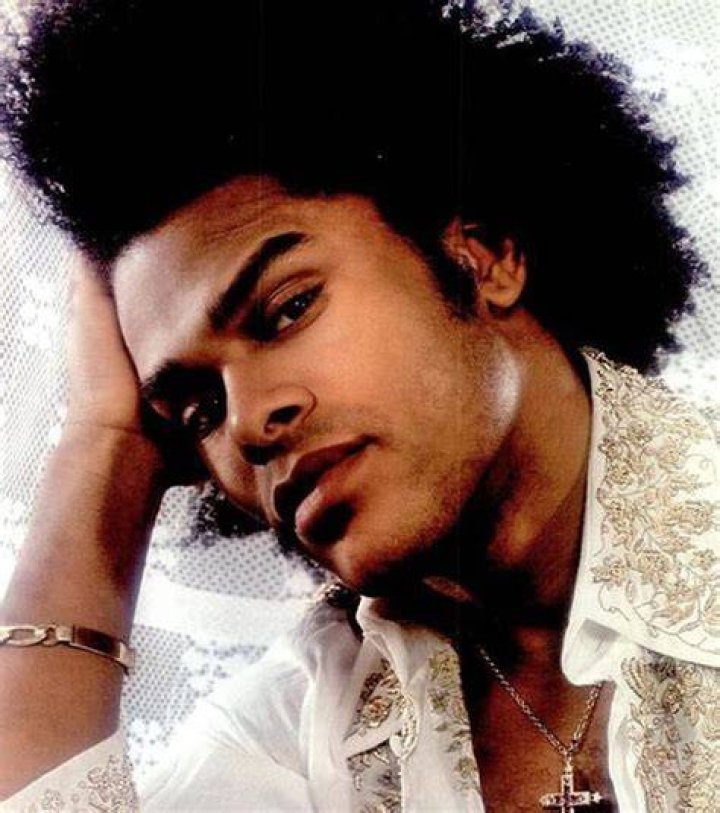 Maxwell Net Worth, Biography, Wiki 2016 Celebrity Net Worth