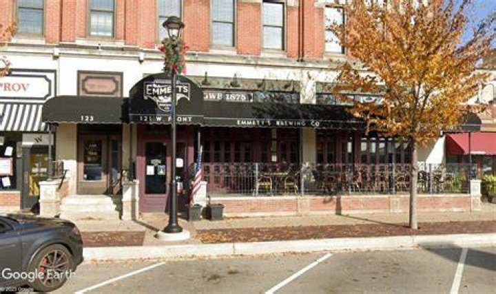 Maypole Replacing Emmett's Brewing Co. in Downtown Wheaton What Now