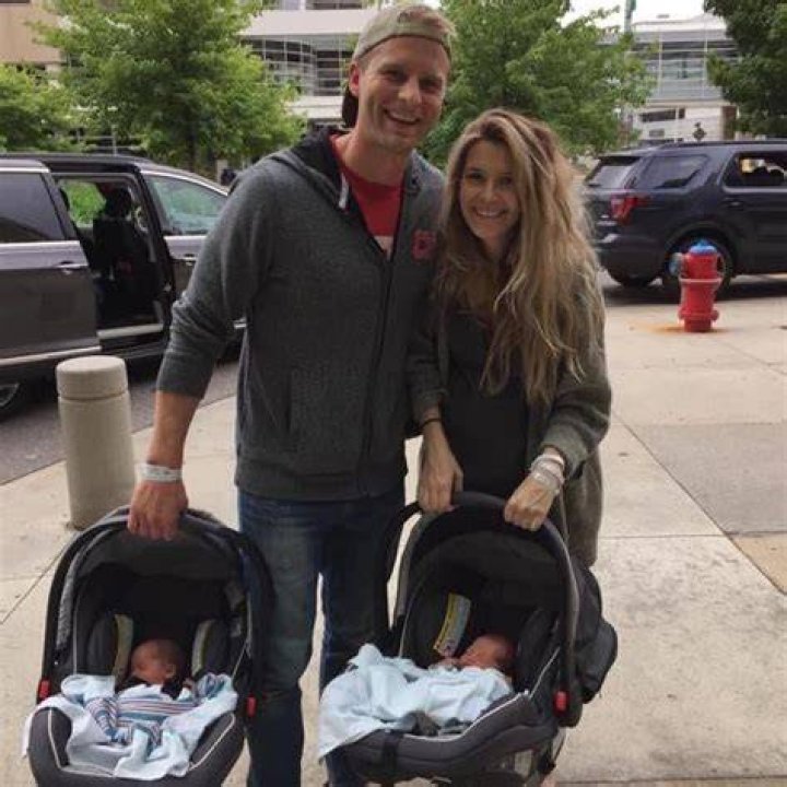 Meet Alan Longstreet Wife Scarlett Longstreet Info On Her Age Children And Family ·