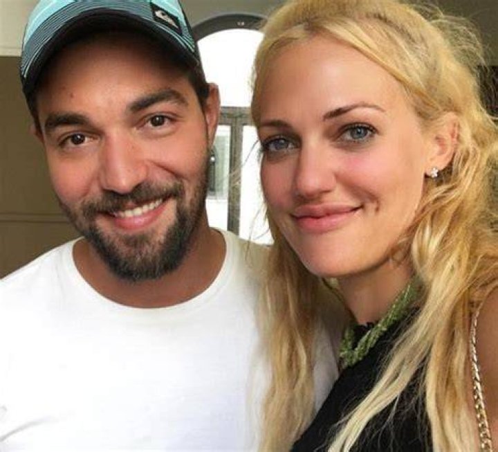 Meryem Uzerli Boyfriend, Net Worth, Height,Age, Bio and More
