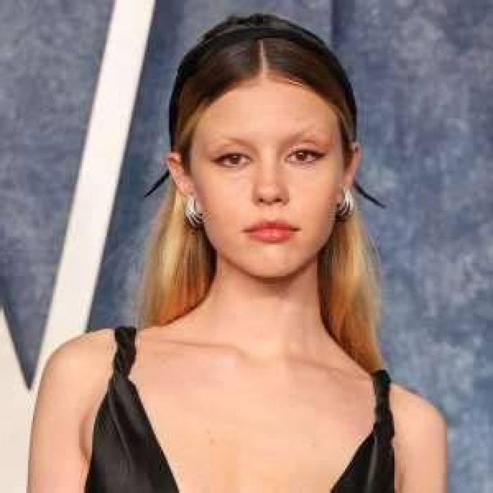 Mia Goth Age, Birthday, Height, Net Worth, Family, Salary