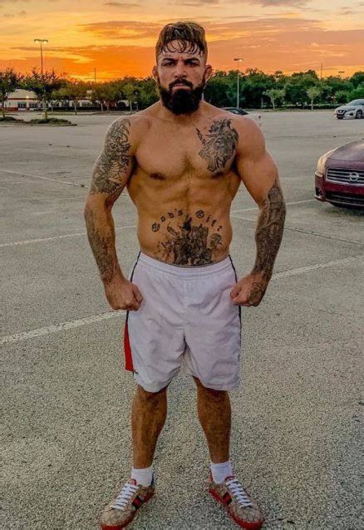 Mike Perry Net Worth - How Much Does Mike Perry Make? |