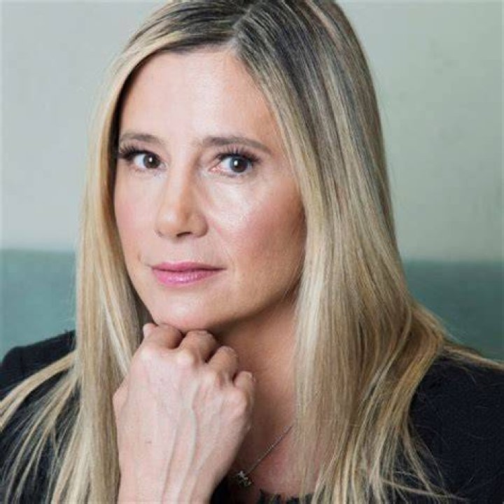 Mira Sorvino Net Worth, Age, Height, Career, Personal Life
