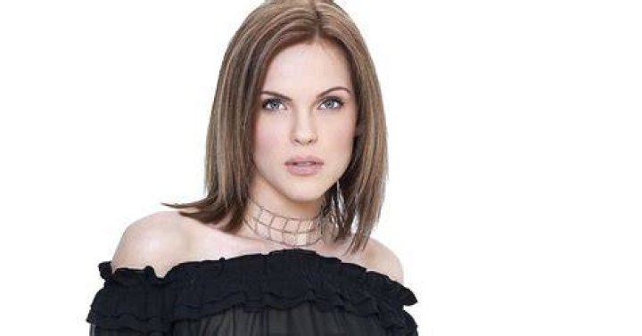 Model Clicker Tessa Carlson