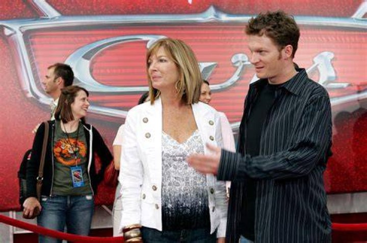 Mother of Dale Earnhardt Jr., Brenda Jackson, dies from cancer