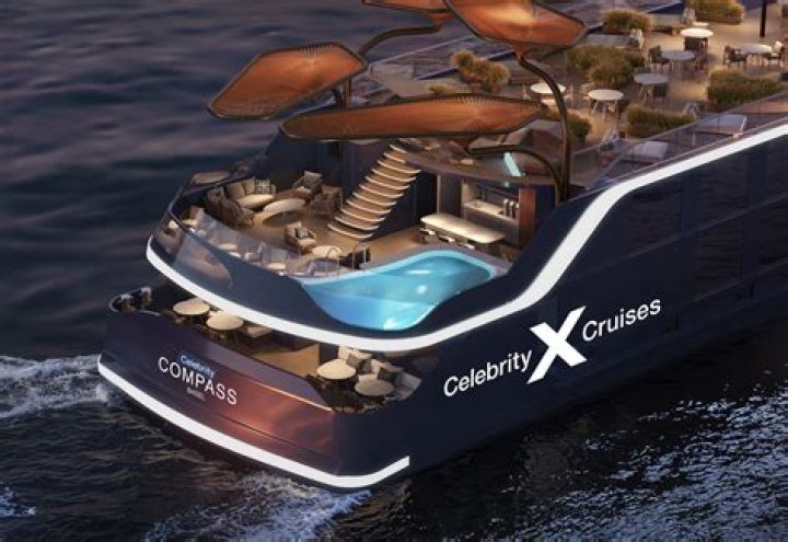 My &ldquo;Love Boat&rdquo; of celebrity photos Plugs 'N Pixels