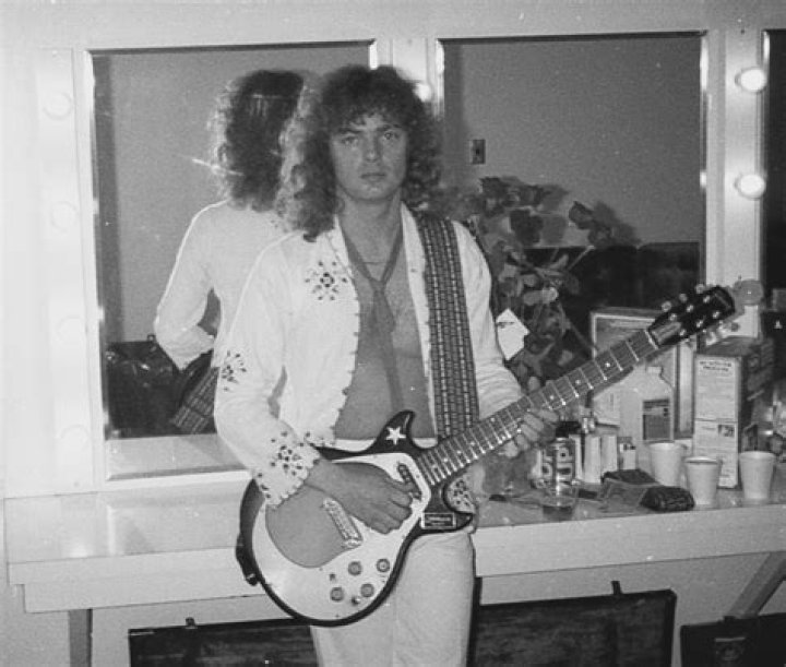 Myles Goodwyn, April Wine. Circa 1979. Say hello to heaven, Guitar