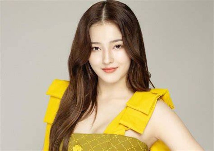 Nancy Momoland (Singer), Age, height, Weight, Size, DOB, Boyfriends