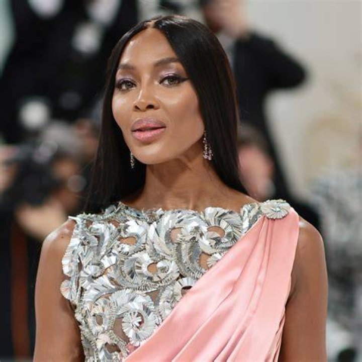 Naomi Campell's Iconic Vivienne Westwood Platform Shoes Moment Is