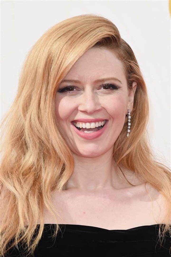 Natasha Lyonne Emmys 2015 Hair and Makeup on the Red Carpet