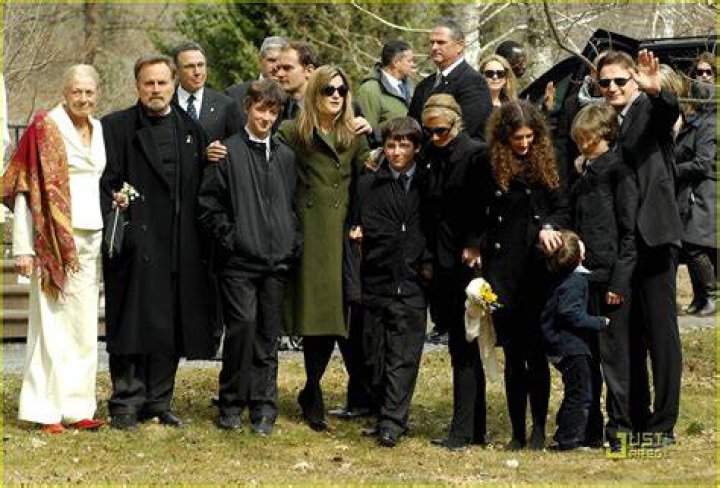 natasha richardson funeral Stars, die jung gestorben sind Foto