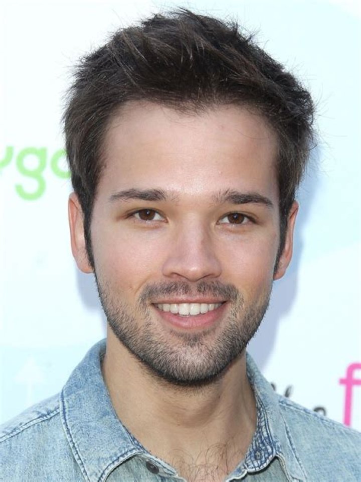 Nathan Kress Cuts Hair As "iCarly" Freddie, Is He Reprising Role On