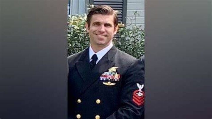 Navy SEAL and dad-of-two dies in free-fall parachute training accident in Arizona