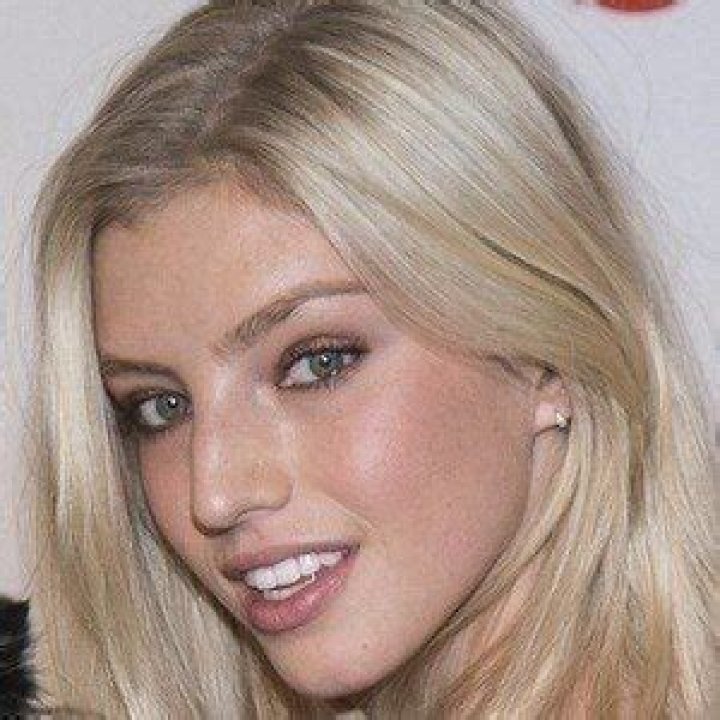 Niamh Adkins (Instagram Star) Wiki, Bio, Age, Height, Weight, Dating