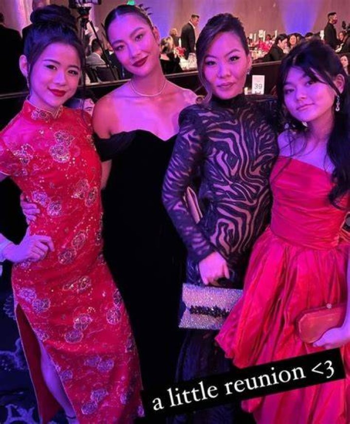 Nicole Kang, Leah Lewis, Momona Tamada, & Adeline Rudolph Chat A