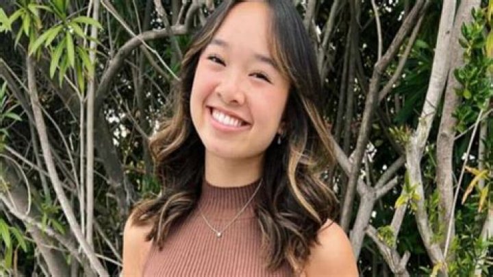 Nicole Laeno Age, Birthday, Height, Net Worth, Family, Salary
