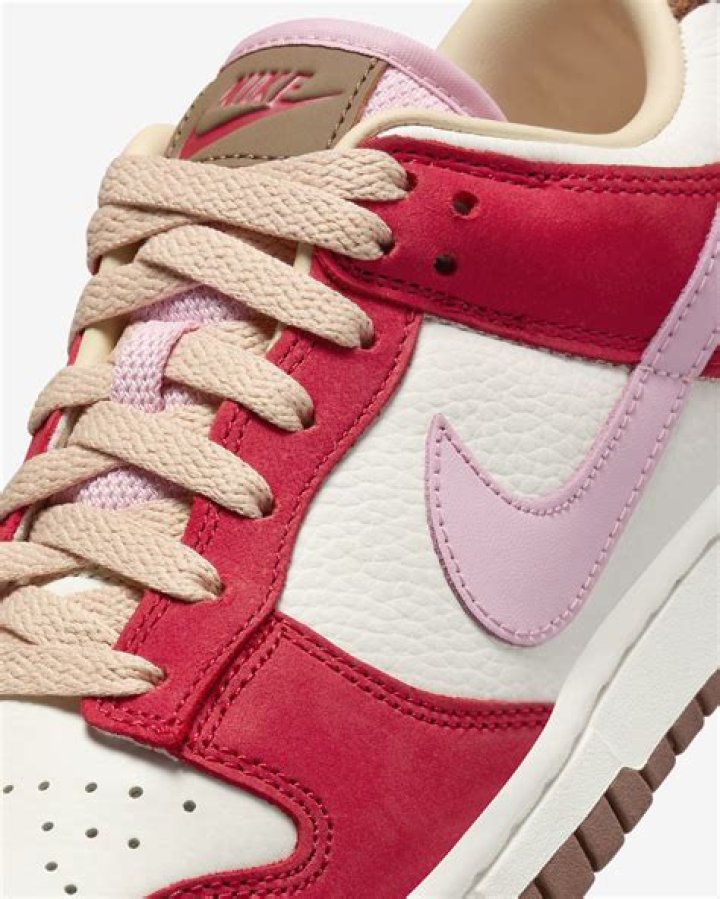 Nike Dunk Low &ldquo;Ice Christmas&rdquo; DO2326001 For Sale Sneaker Hello