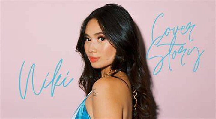 NIKI Releases 'wanna take this downtown?' EP Complex