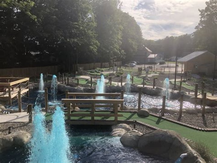 Olde Saratoga Miniature Golf course offers trip through history