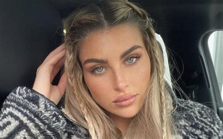 Paige Lorenze in Bathing Suit is the "Loose Units CEO" &mdash; Celebwell
