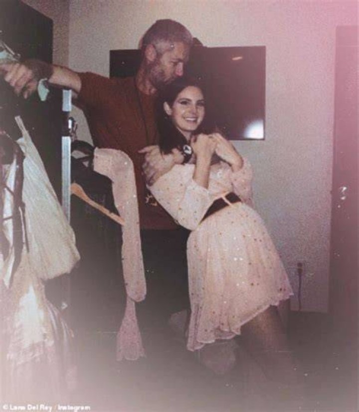 Paparazzi, Lana Rey, Elizabeth Grant, Queen Elizabeth, Normal Body