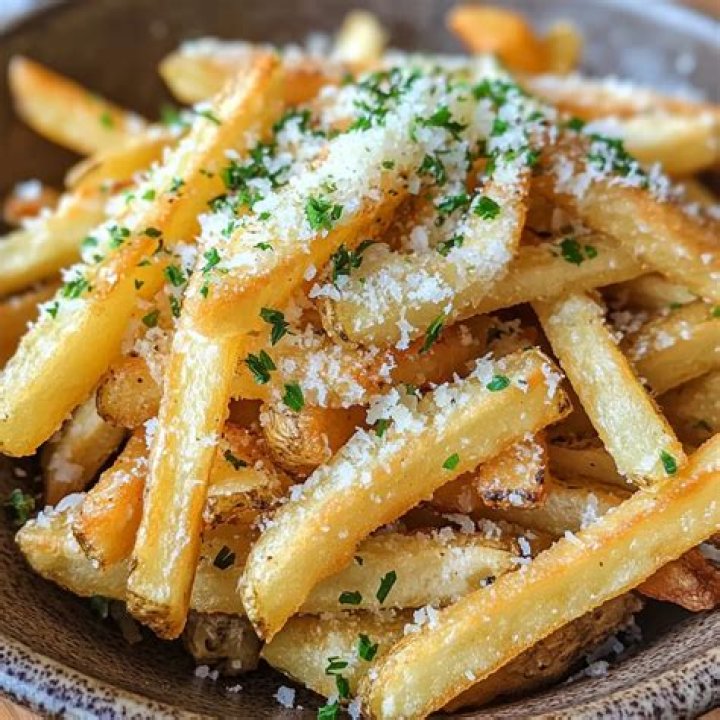 Parmesan Truffle Fries &mdash; The Hungry Hooker