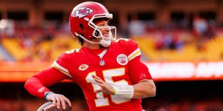 Patrick Mahomes' Wife Shares Cool Message NFL World Reacts The Spun