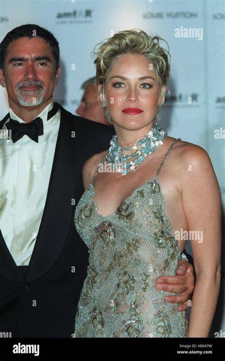 Phil Bronstein and Sharon Stone Celebrity Couples at the 1998 Oscars
