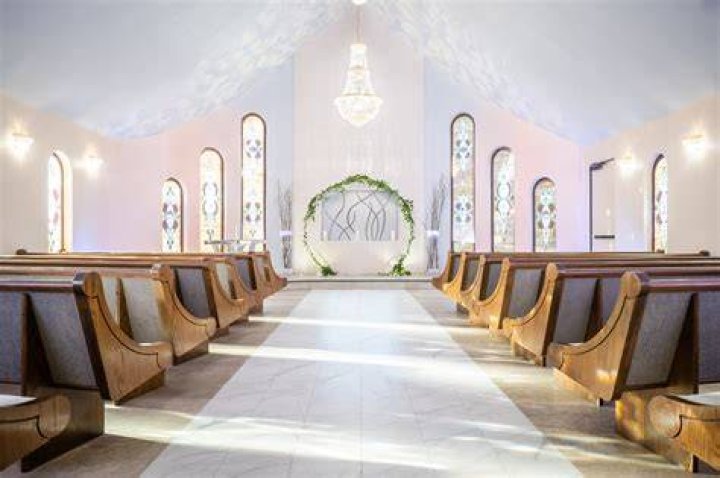 Photo Gallery Las Vegas Chapel The Little Neon Chapel