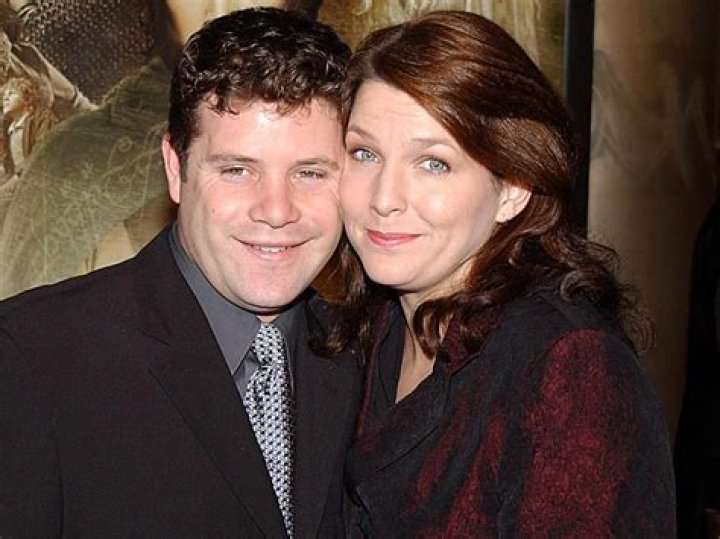 pictures of sean astin sean astin, celebrity, man, artist