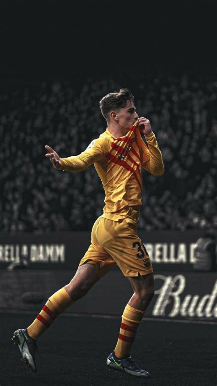 Pin by AlexSk8ter on Pablo Gavi Handsome football players, Barcelona