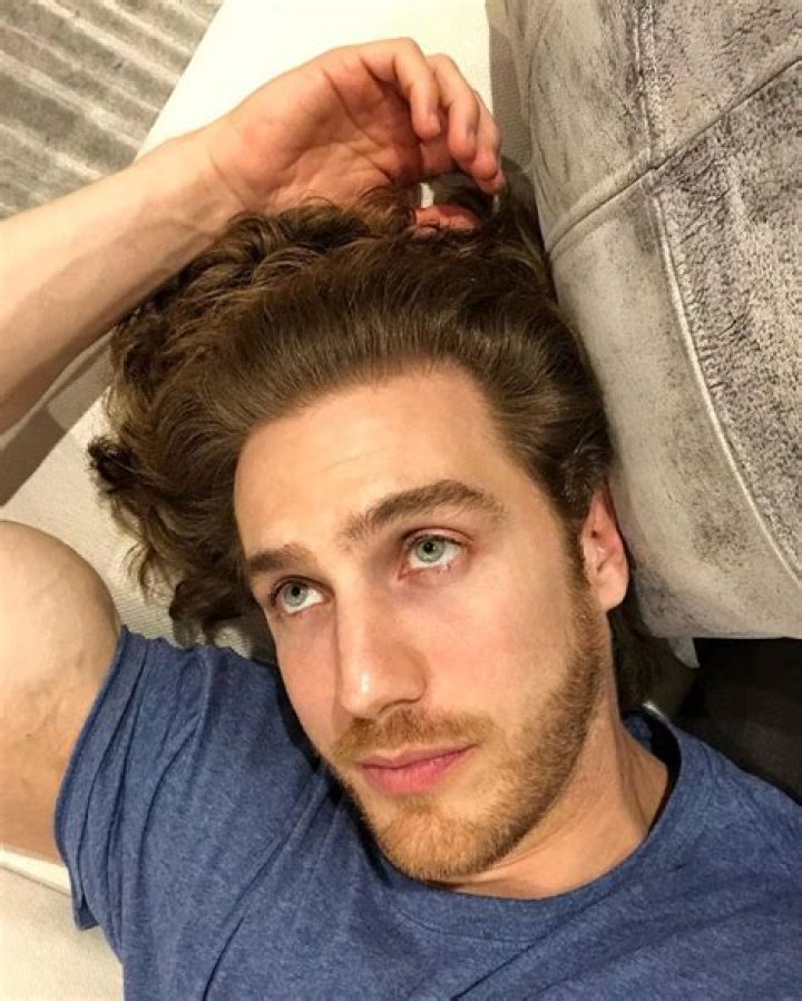 Pin by Ana on Eugenio Siller Queen elizabeth, Prince charles and