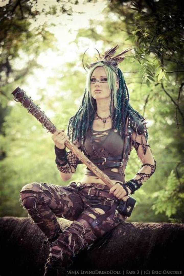 Pin by Linda Therme on girls' draws Post apocalyptic costume, Post