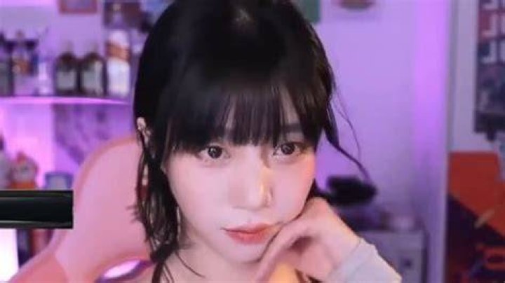 Pool Streamer Taylor_Jevaux Responds To Twitch Streamers Shaming Her