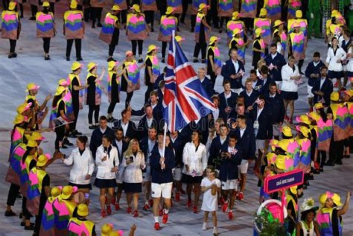 Pride of Britain 2016 Olympic hero Laura Trott stuns on the red carpet
