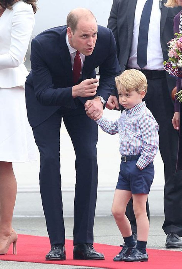 Prince seemed reluctant to leave the plane as royal family
