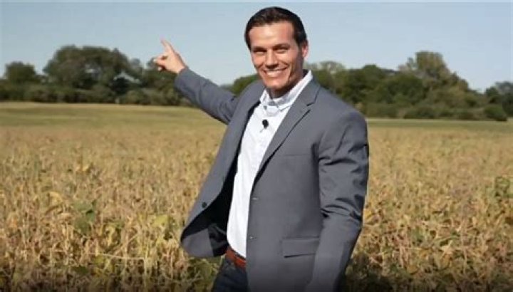 Republican Jesse Sullivan documents Illinois residency &mdash; says claim of